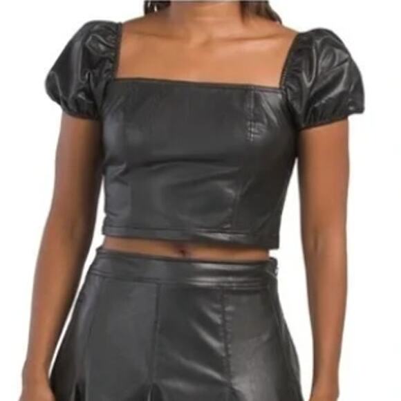 Avec Les Filles LARGE Faux Leather Puffy Sleeve Zipper Back Square Neck Crop Top - Picture 2 of 13